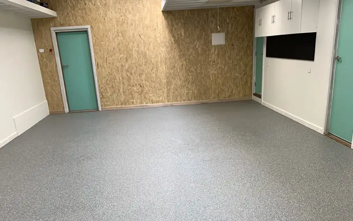 Garage – Henley Beach